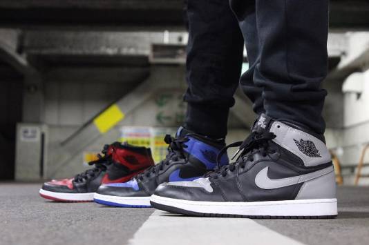 aj1现在哪双鞋值得入手,aj1两双不同配色一脚穿一只