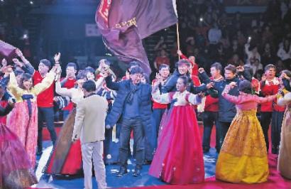 3000名球迷场外聚集,中国球迷4万人合唱