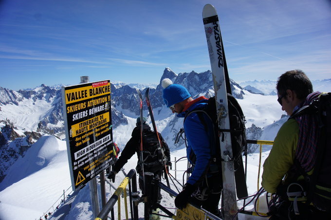 霞慕尼徒步环勃朗峰,霞慕尼勃朗峰缆车