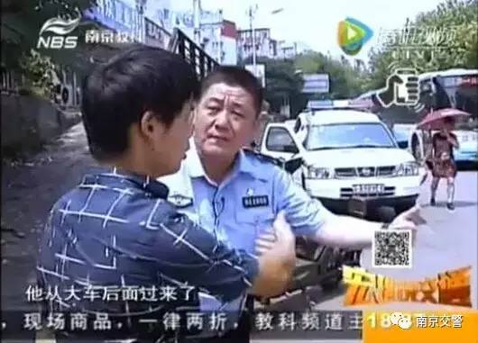 「一路有你」爷爷哄孙子，教2岁孩子在马路上开叉车……婚礼上的超豪华车队没接新娘去了哪里？