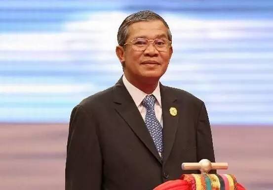 外国政要翻译,外国总统名字怎么翻译的