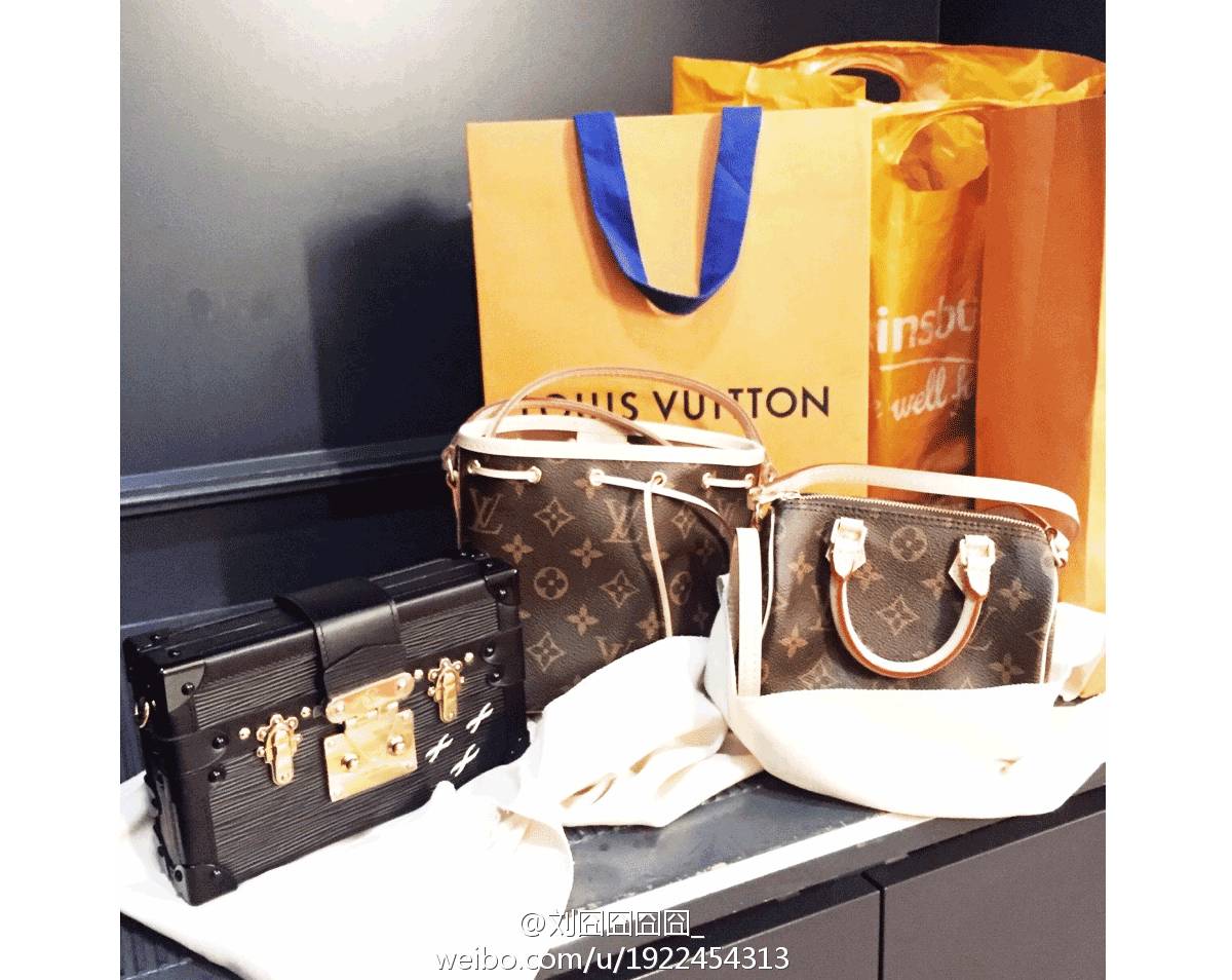 粉丝寄的礼物最后一件太惊喜了,粉丝寄来最想要的礼物