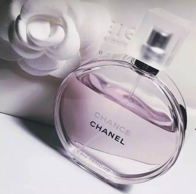 想成功撩到女生要做到三个不在乎,想要撩汉必须可爱