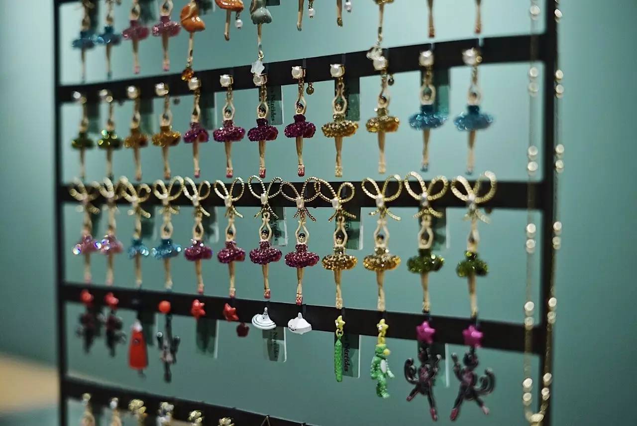 直男们有救了！这13家从未杭州亮相的新店，总有一款圣诞礼物，适合你的女神……