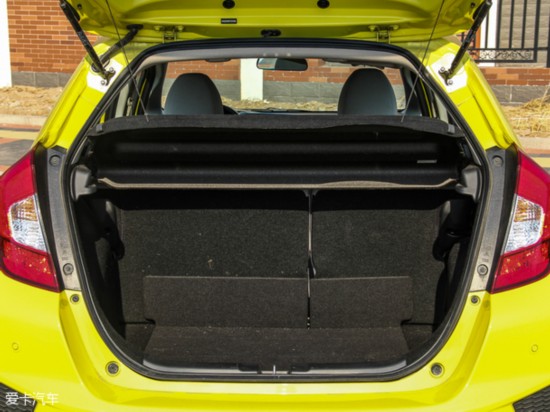 拒绝驾乘老年代步车出行,拒绝老年代步车的人