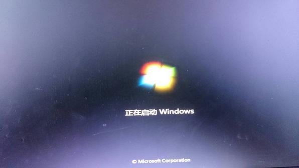 电脑突然开不了机怎么办,电脑开着突然黑屏然后显示无信号