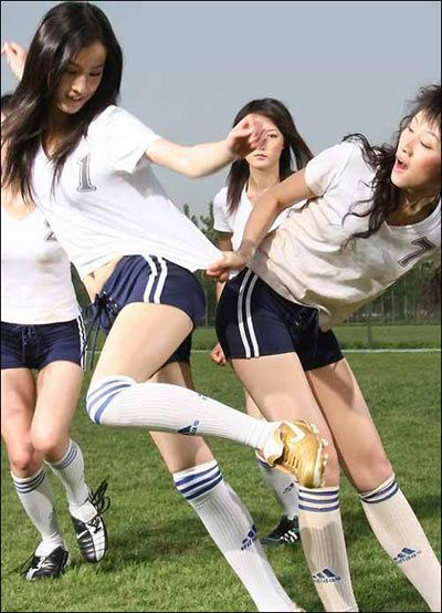 女明星都喜欢哪个足球明星,女明星都有谁喜欢足球