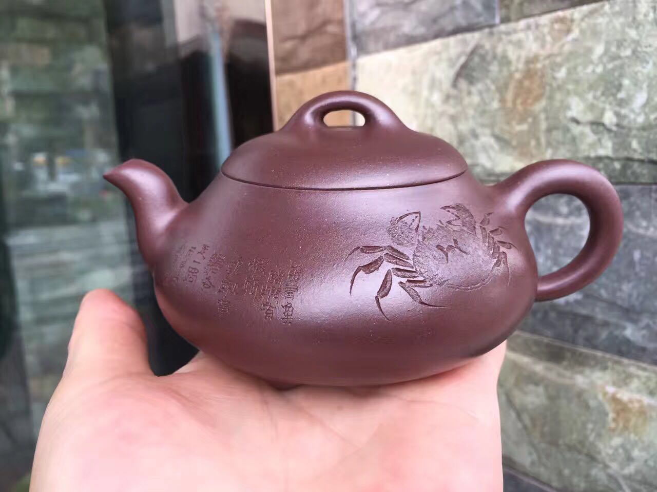 真的紫砂壶是不挂水的吗,真正的紫砂壶泡茶放几天都不会馊