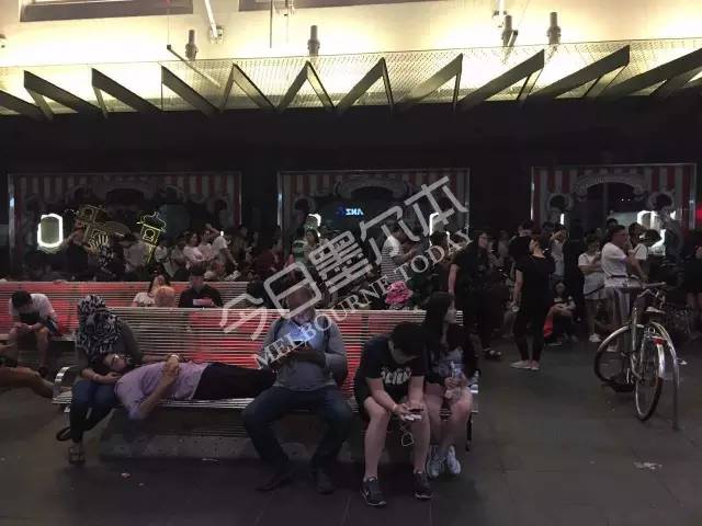 墨市BoxingDay现场：蔻驰5折！兰蔻YSL7折