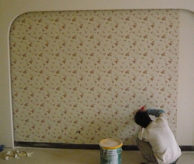 自己在家贴墙纸怎么才不会鼓包,贴墙纸空鼓怎么处理