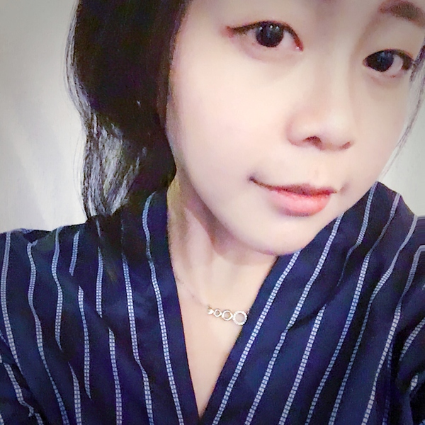 做完双眼皮眼睛像哭了一样,做完双眼皮哭了眼睛灰蒙蒙的