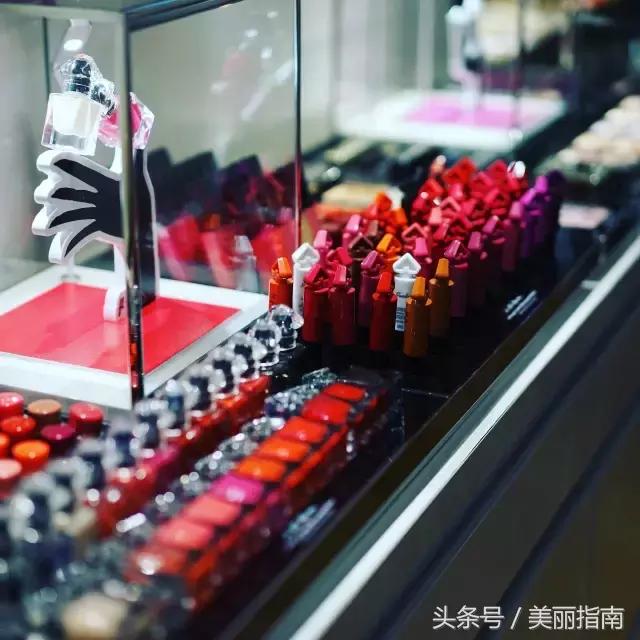 tf口红必备色号,女人必备的十大口红色号有哪些