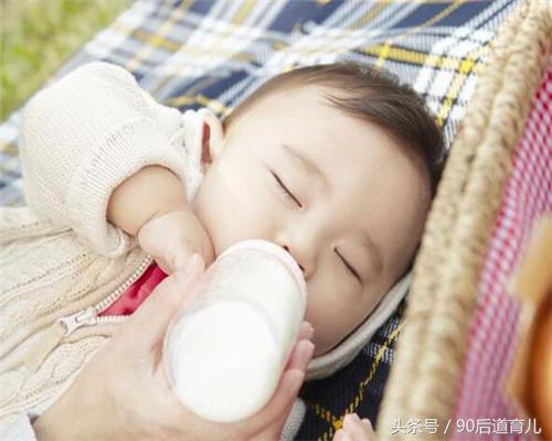 宝宝用什么奶瓶安全健康？宝宝奶瓶品牌排行榜，看看哪家好！