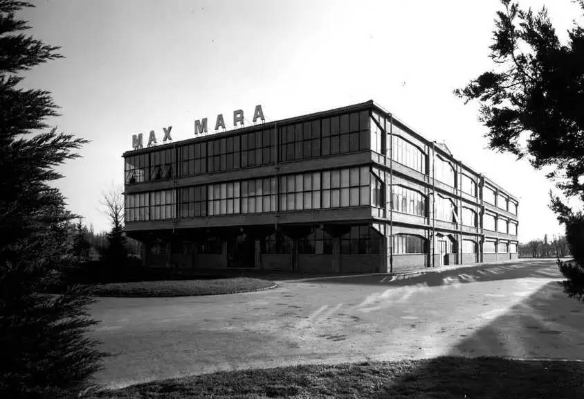 大衣店铺推荐性价比高,买哪种大衣性价比高