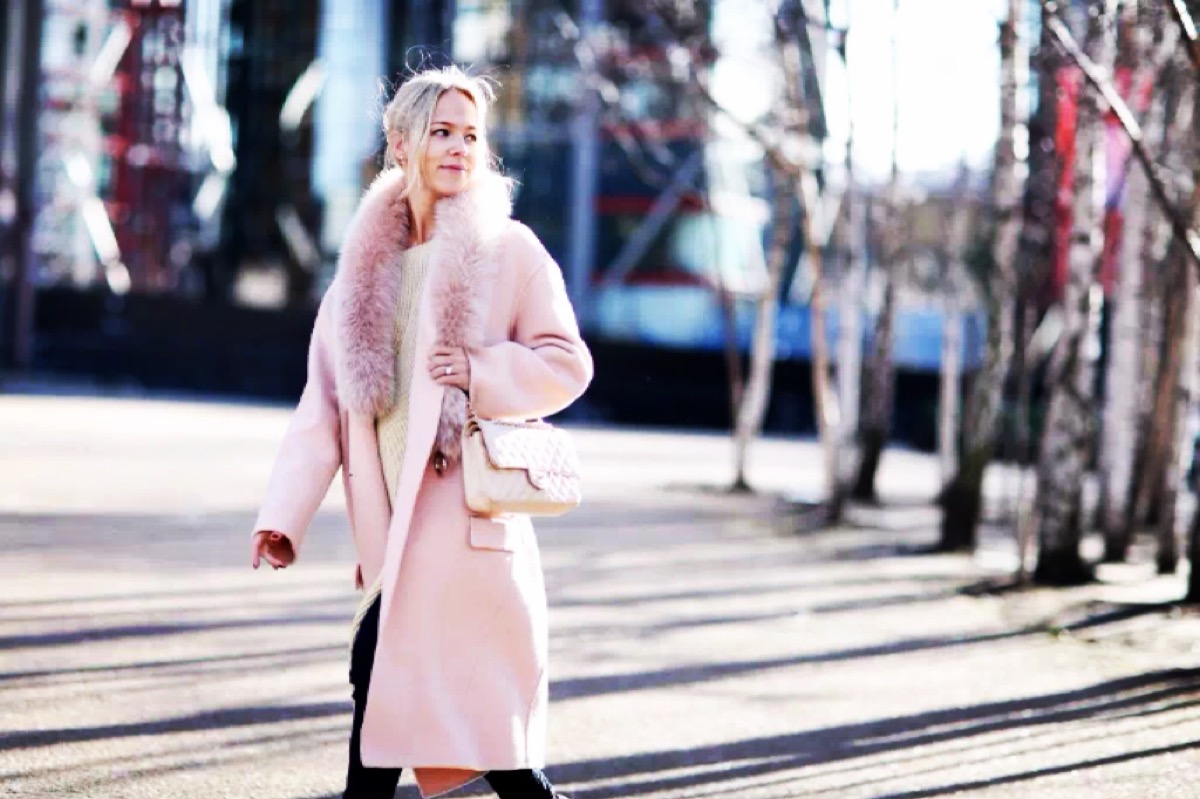 异域风情服饰不够围巾来凑,小众不撞围巾搭配