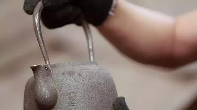 学会这几招，你也能挑选一把称心如意的铁壶