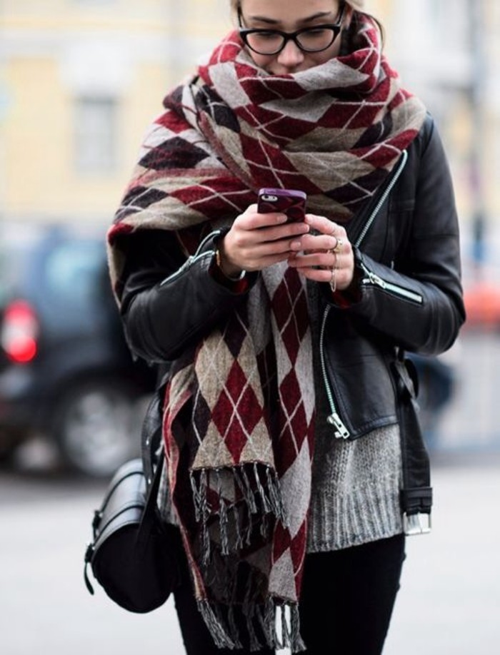 异域风情服饰不够围巾来凑,小众不撞围巾搭配