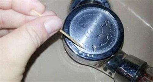 花洒顶喷不出水,花洒不出水的解决办法