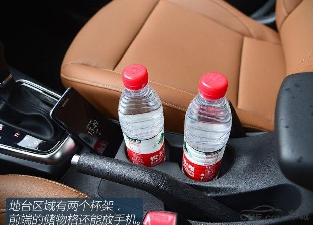 起亚k2两厢试驾视频,18款起亚k2试驾