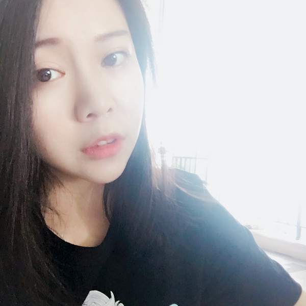 做完双眼皮眼睛像哭了一样,做完双眼皮哭了眼睛灰蒙蒙的