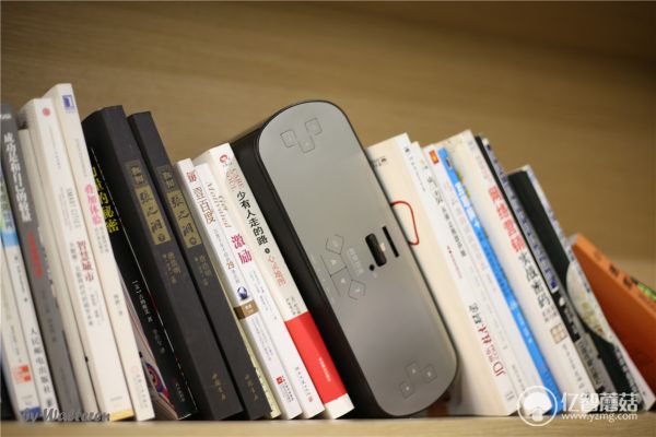 不用耳机孔一样插上就听，RSRDS909未来音响体验