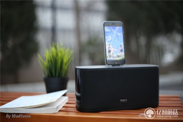 不用耳机孔一样插上就听，RSRDS909未来音响体验