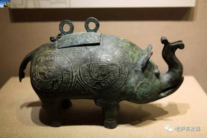 干旱的塔里木盆地,干旱的新疆沙漠