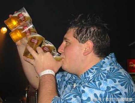 吃完海带再喝白酒会有什么事,喝白酒吃海带会得结石吗