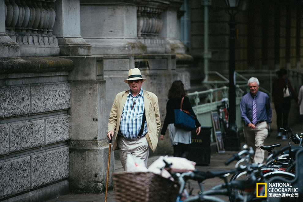 英爱岛行：寂静与喧哗，理智与情感