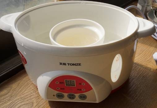 鲜炖燕窝怎么食用,即炖燕窝营养价值