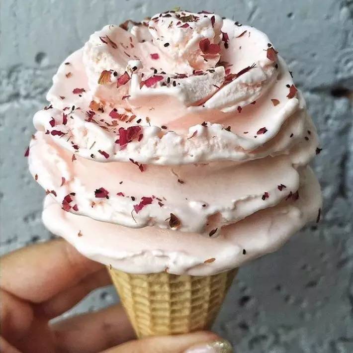 有没有见过最漂亮又好吃的冰淇淋,有什么好吃又不腻的冰淇淋
