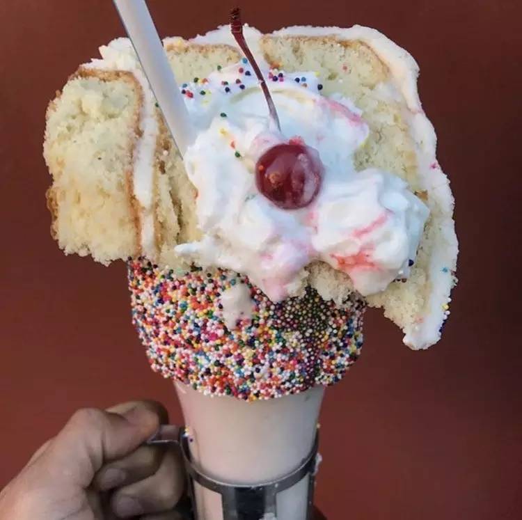 有没有见过最漂亮又好吃的冰淇淋,有什么好吃又不腻的冰淇淋