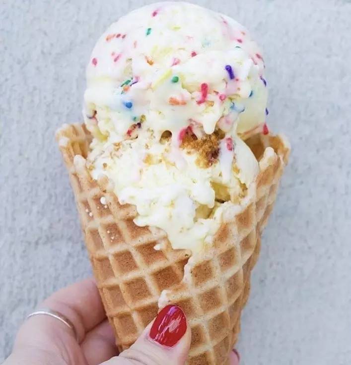 有没有见过最漂亮又好吃的冰淇淋,有什么好吃又不腻的冰淇淋