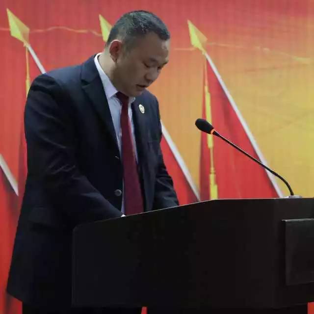 工作做得简单怎么表达,如何上台分享自己的工作经验话术