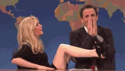 美女这样上厕所，太有技术含量了