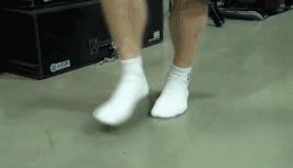 打球容易崴脚应该怎么锻炼,打球经常崴脚怎么锻炼