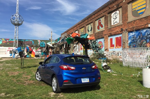 科鲁兹两厢版值得买吗,科鲁兹两厢版实拍