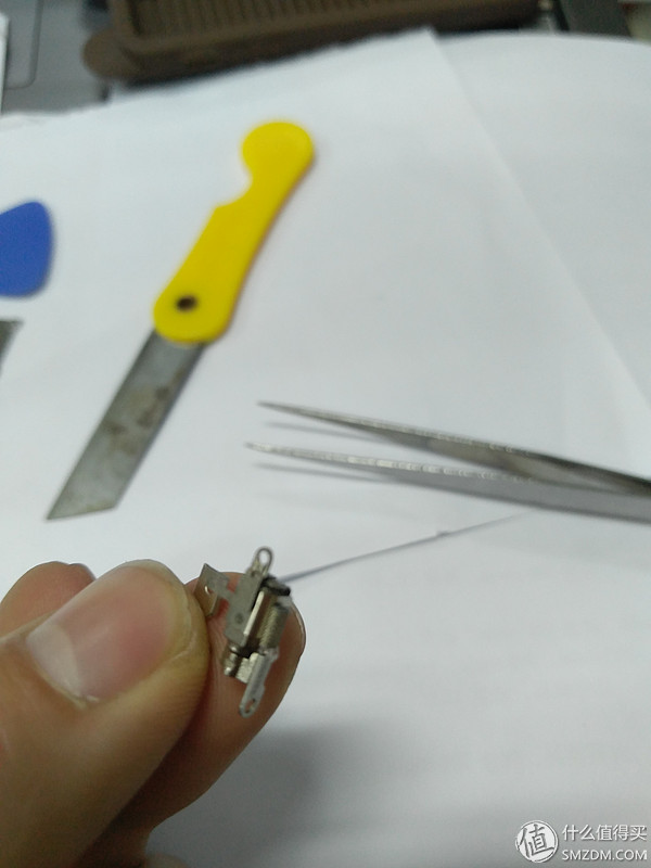 iphone5s摇动机身有响声,苹果手机振动失灵自己反复震动