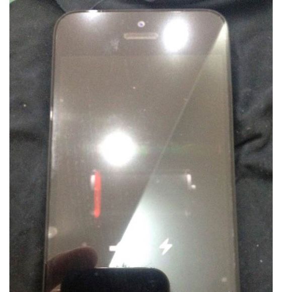 iphone5掉漆怎样补救,iphone5摔了一下黑屏怎么修