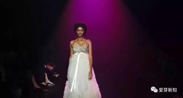 华莉丝迪里简介照片,华莉丝迪里