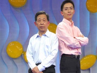 他被誉为“点火枪大王”做过会计和推销员，联手儿子创五百强企业