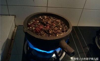 孩子被送医院治疗黄疸,刚出生的孩子有黄疸偏方