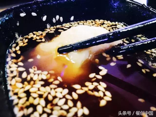 美蛙鱼头火锅什么味道好吃,美味美蛙鱼头火锅