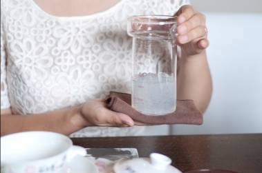 鲜炖燕窝怎么食用,即炖燕窝营养价值