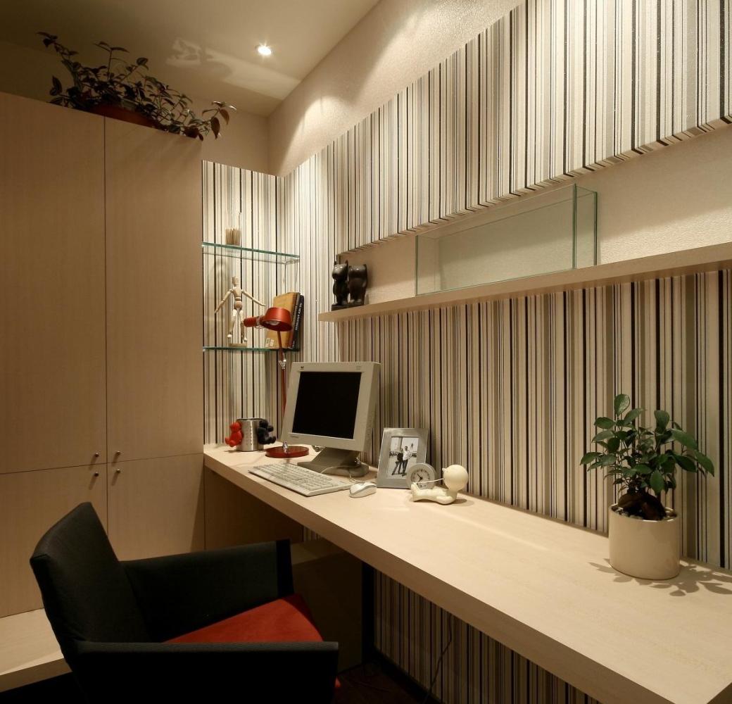 桌子靠墙放总掉漆,桌子靠墙掉墙皮