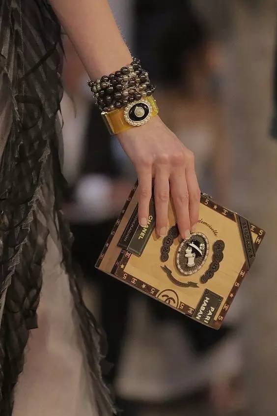 花了几千刀买的奢侈品包包究竟是什么鬼？！