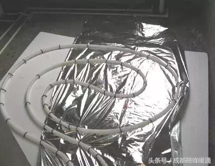 据说这样施工的地暖送人都没人要！