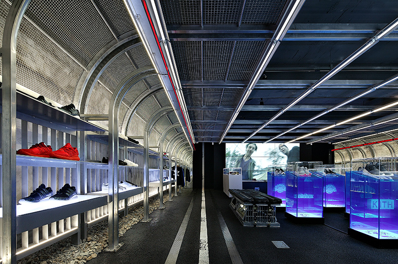 棣栧皵kasina,adidaskasina