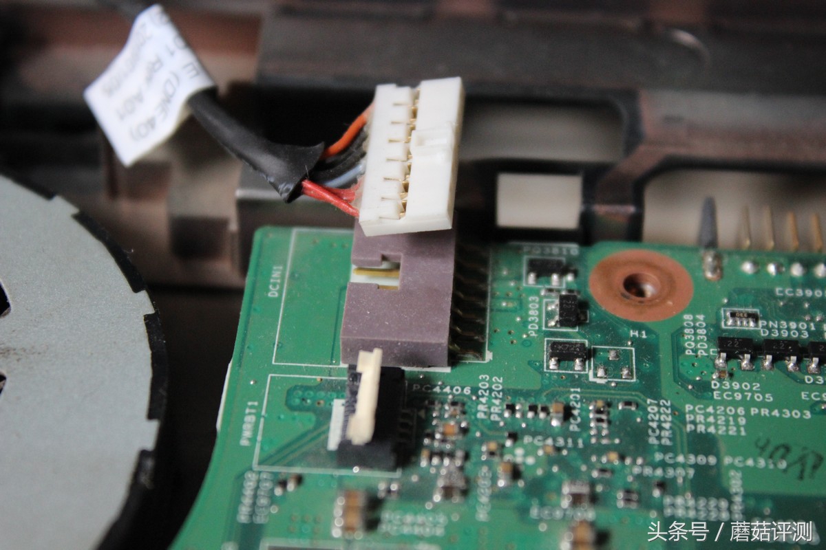 戴尔inspiron3421加装固态,戴尔笔记本inspiron143476拆机