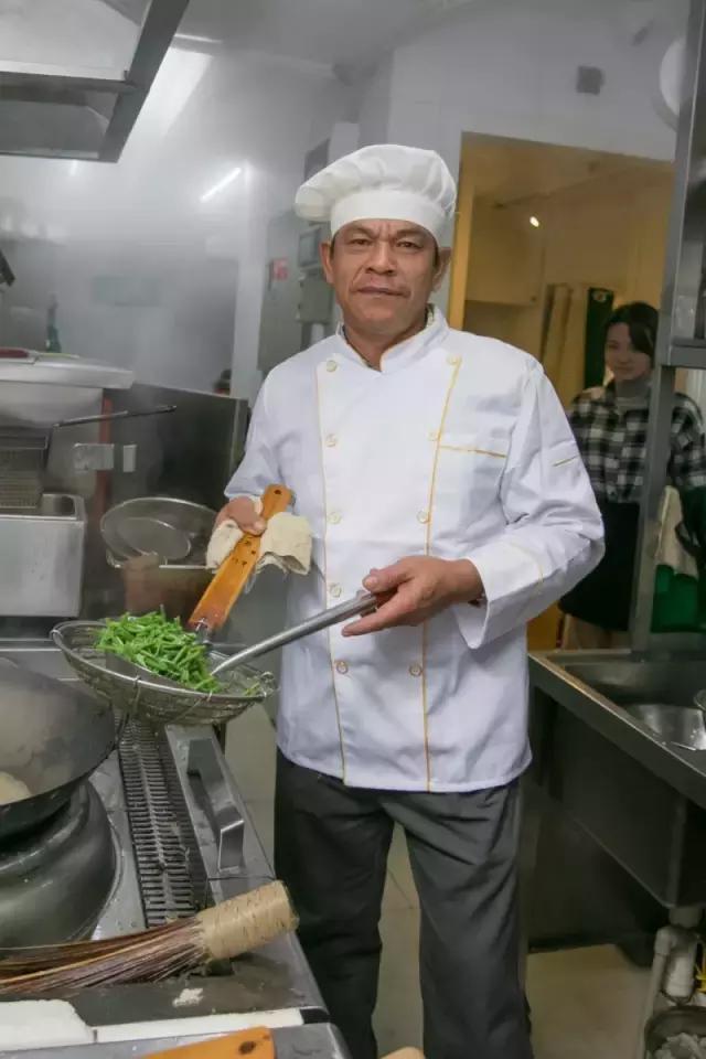 泰国餐厅空降珠海斗门！泰国厨师带你免单试食，刷我滴卡！